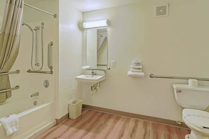 Room 12 of 17
